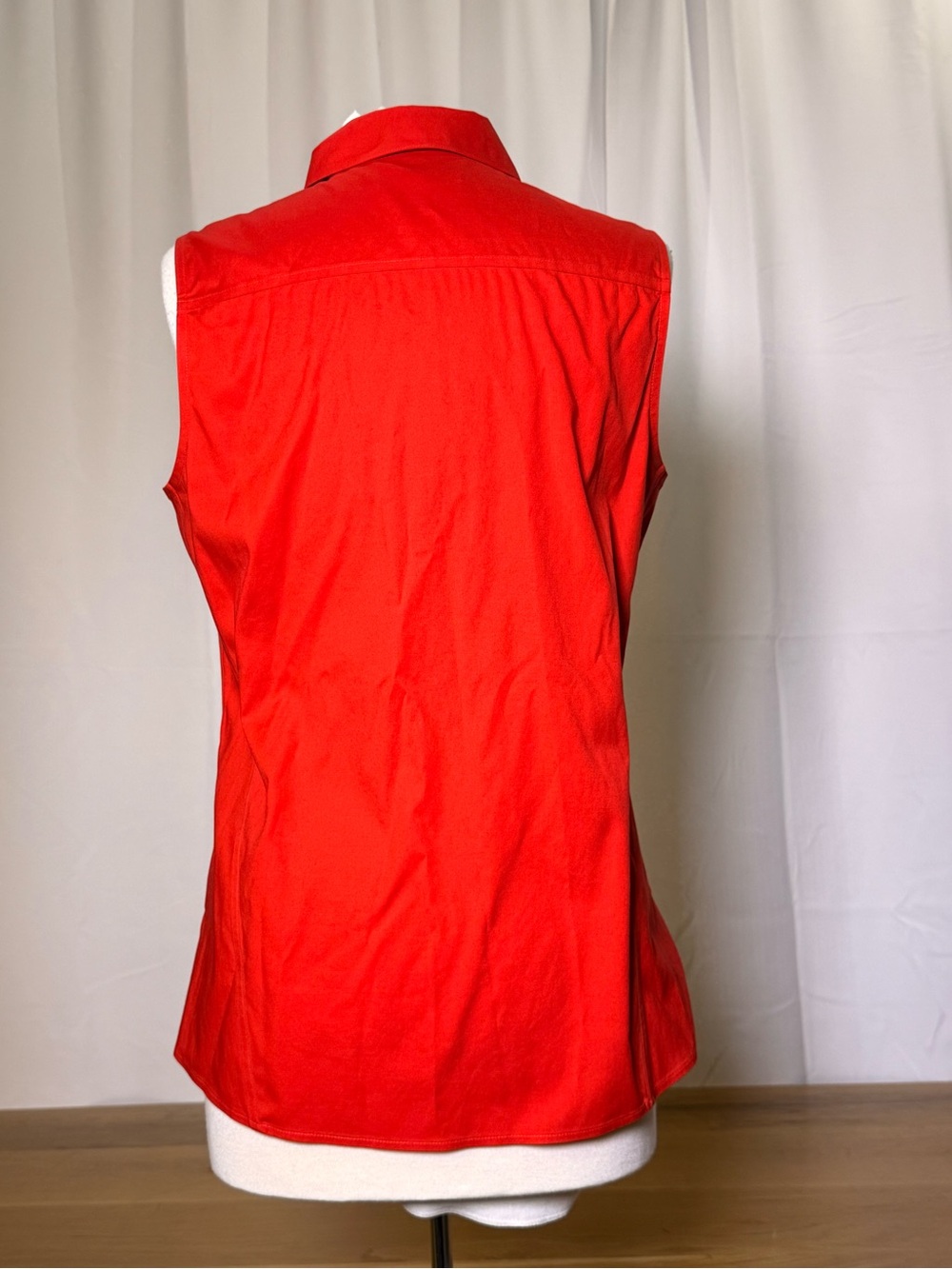 Foxcroft Non Iron Stretch tomato Red Sleeveless Button Down Shirt Womens Size 10 - Picture 11 of 11
